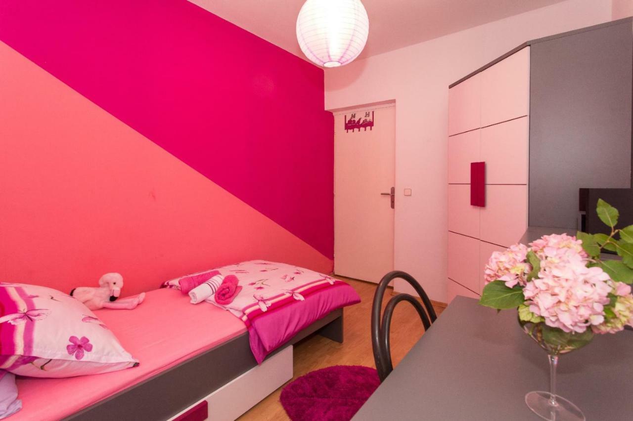 Apartmani Luis Kaštela Esterno foto